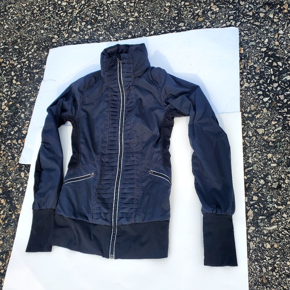 Lululemon Back On Track running jacket. Size 4